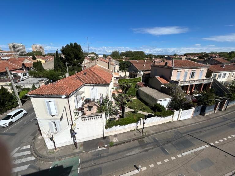Studio Avec Clim Et Terrasse Proche Du Centre Ville D'Avignon Exterior photo